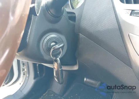 2013 Hyundai Veloster Base W/Black z USA, uszkodzony, nr VIN KMHTC6AD4DU173426